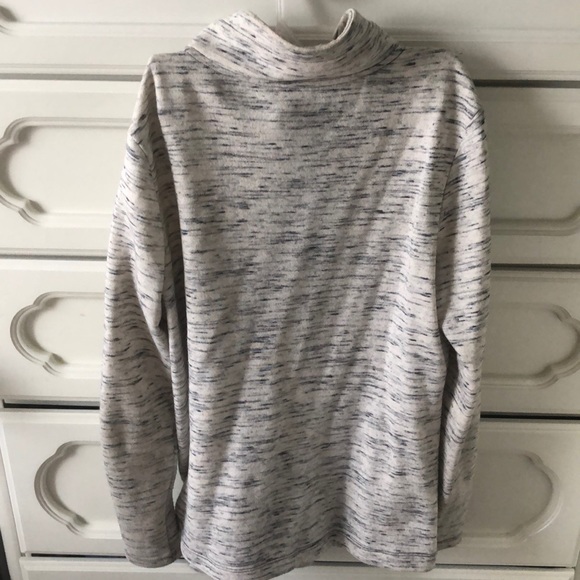 zip up jacket - Picture 2 of 4